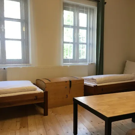 Castle-wall-inn ゲストハウス ミクロフ