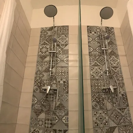 Castle-wall-inn ゲストハウス 3*