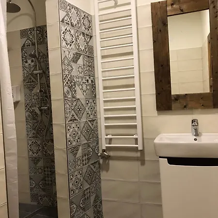 Castle-wall-inn ミクロフ